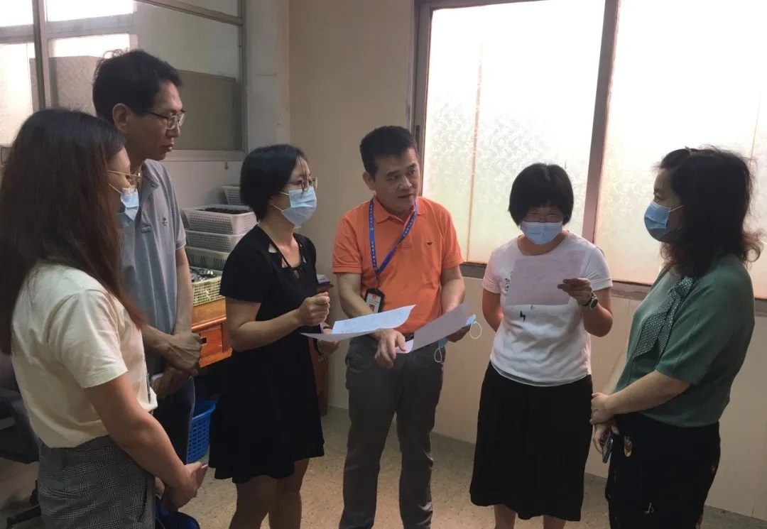 广州市海珠区市场羁系局专家一行到白云山EVO视讯公司举行计量检查指导