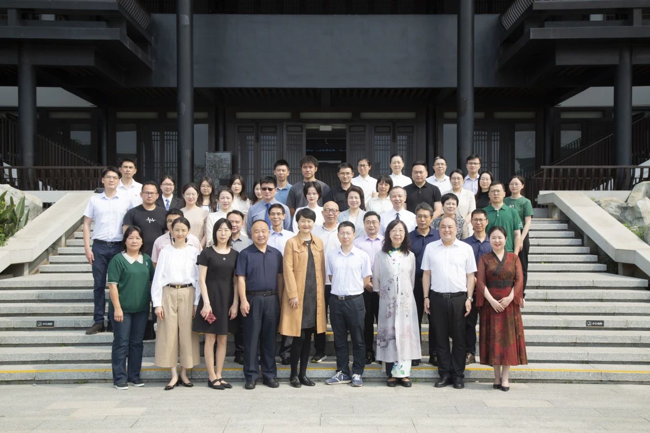 小柴胡非遗文化“活”起来，，，，，，白云山EVO视讯医圣堂“再出圈”